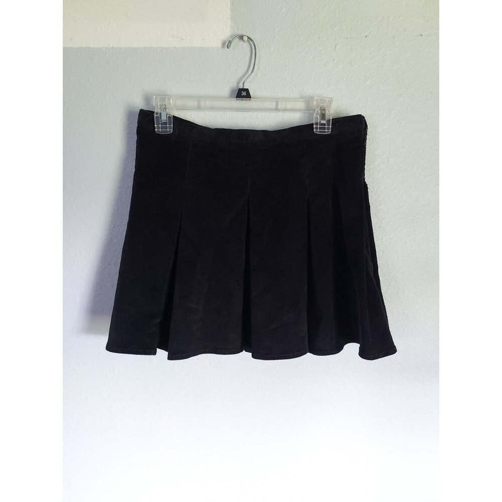 So Goods For Life Junior Black Pleated Corduroy Mini Skirt Size 9 - NEW